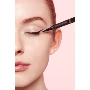 سادهترین راه برای کشیدن خط چشم تمیز و متقارن